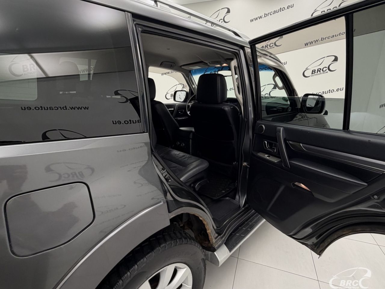 Mitsubishi Pajero | 11