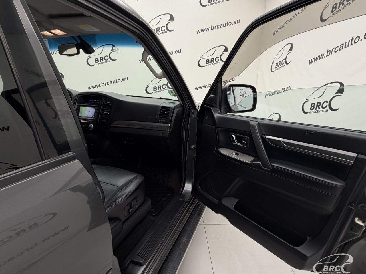 Mitsubishi Pajero | 7