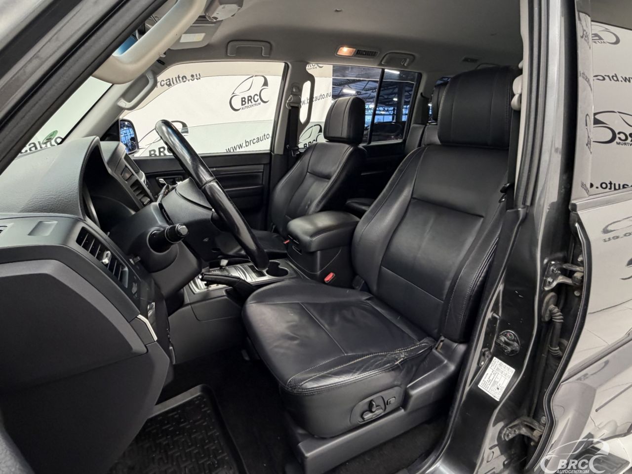 Mitsubishi Pajero | 23