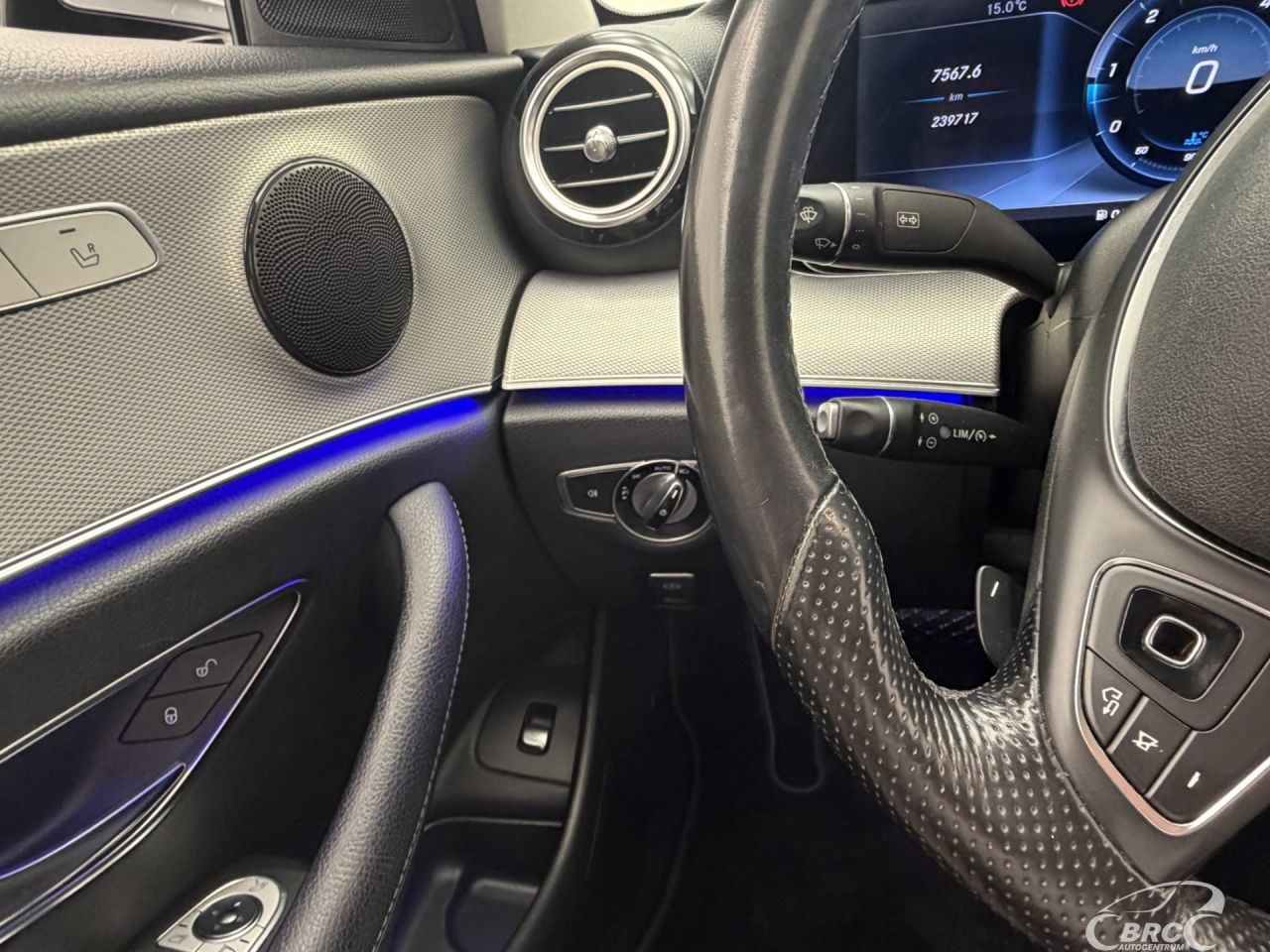 Mercedes-Benz E220 | 30