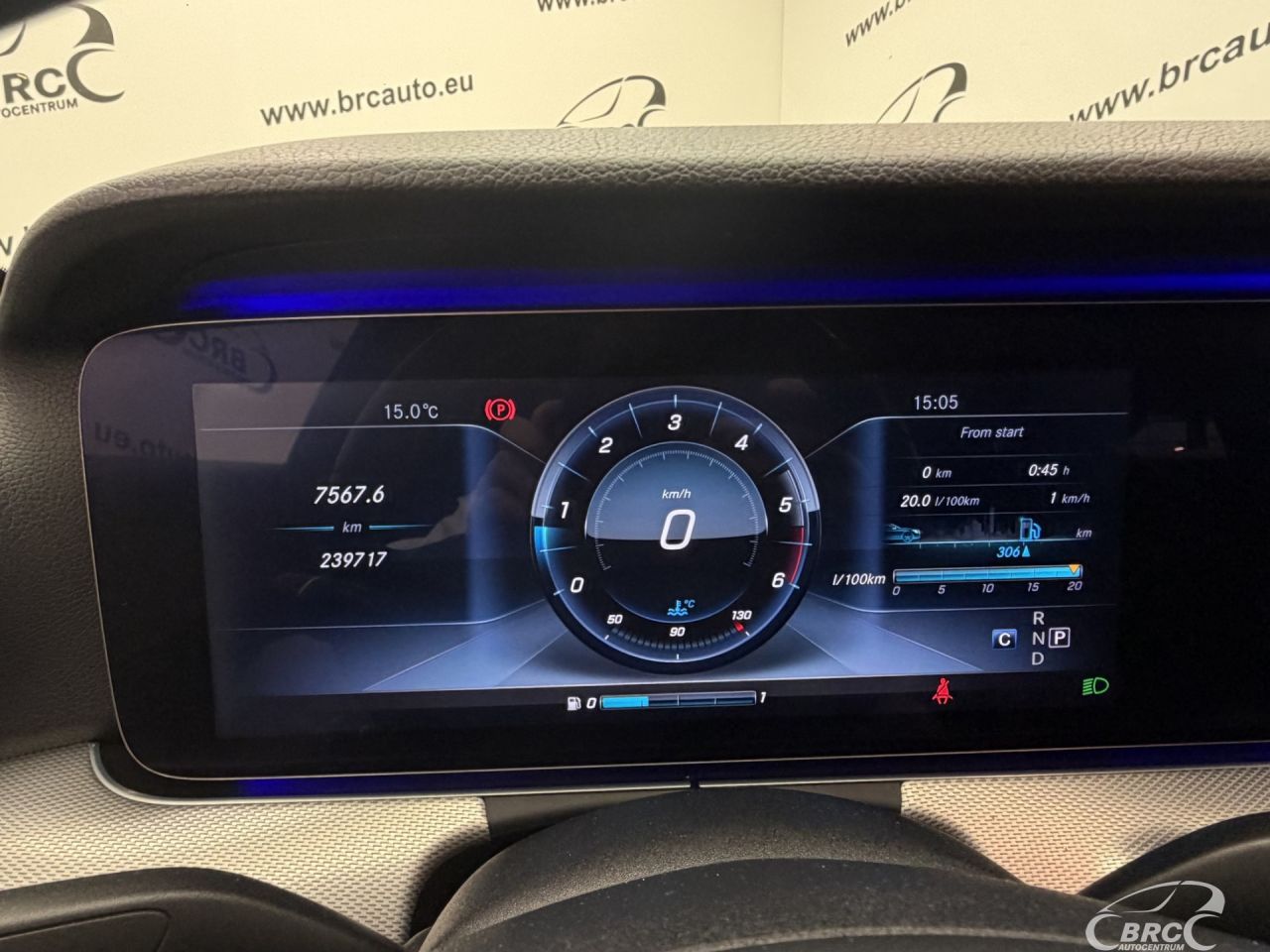 Mercedes-Benz E220 | 31