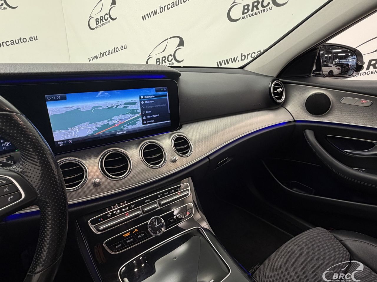 Mercedes-Benz E220 | 26