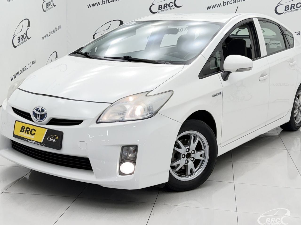 Toyota Prius | 35