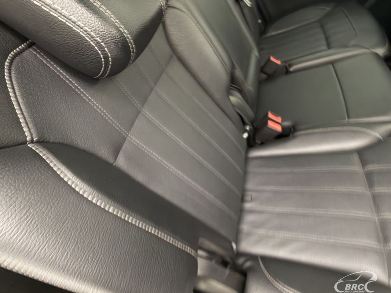 Mercedes-Benz GL350 | 13