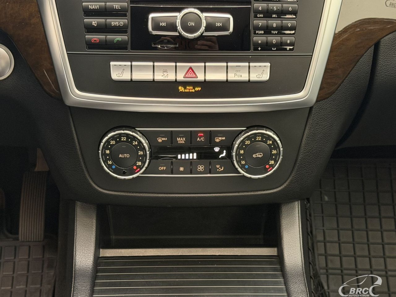 Mercedes-Benz GL350 | 20