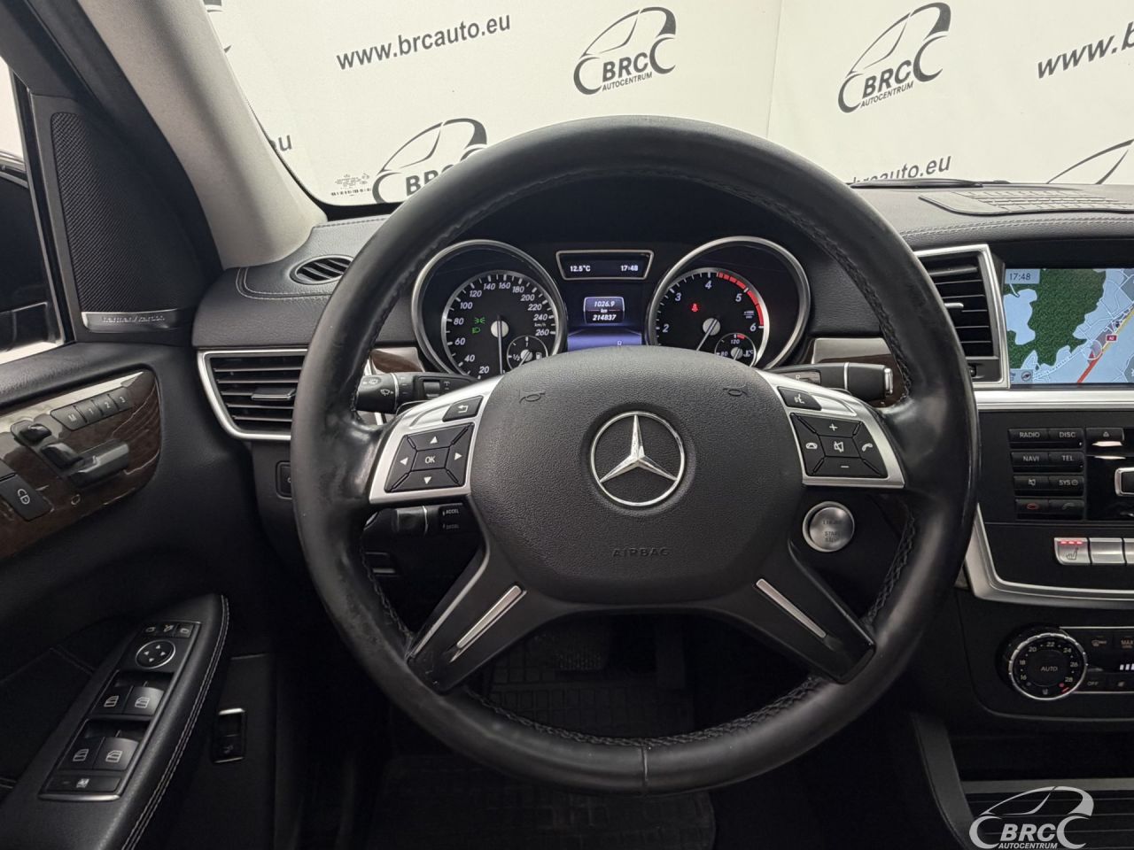 Mercedes-Benz GL350 | 31