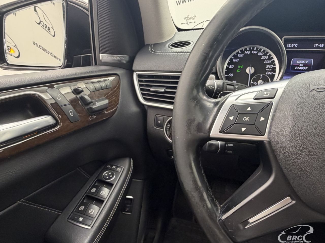 Mercedes-Benz GL350 | 33