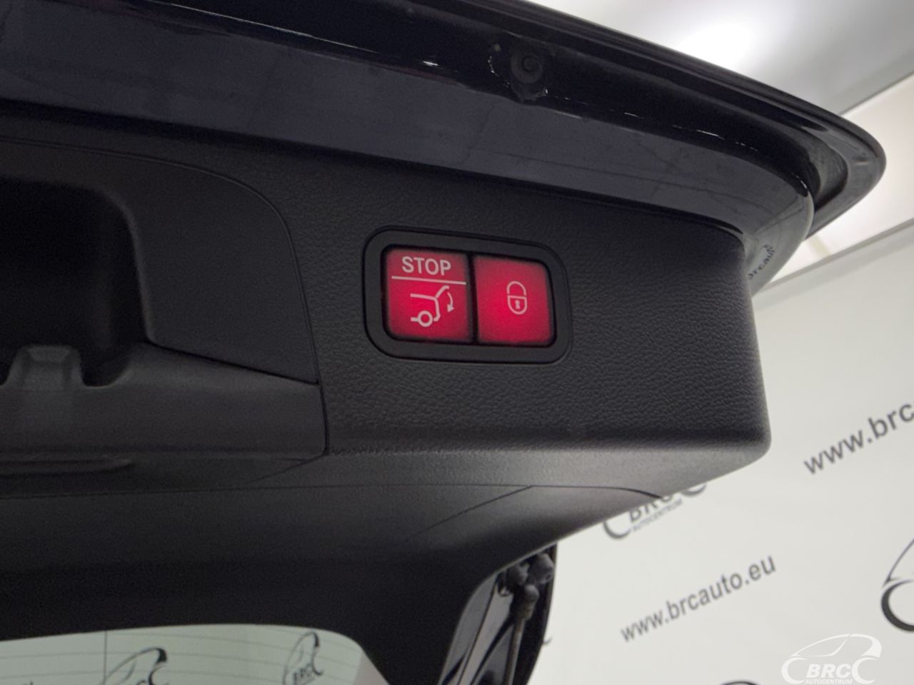 Mercedes-Benz GLC350 | 44