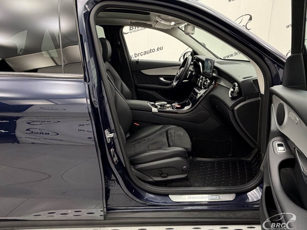 Mercedes-Benz GLC350 | 3