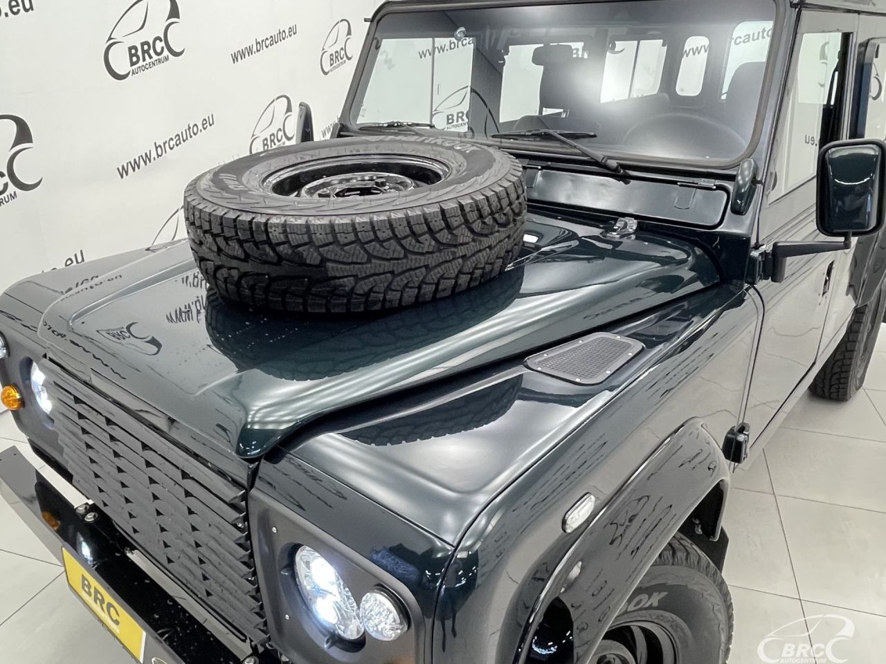 Land Rover Defender | 45