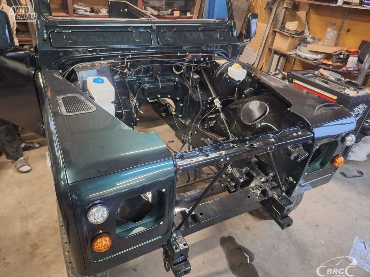 Land Rover Defender | 55