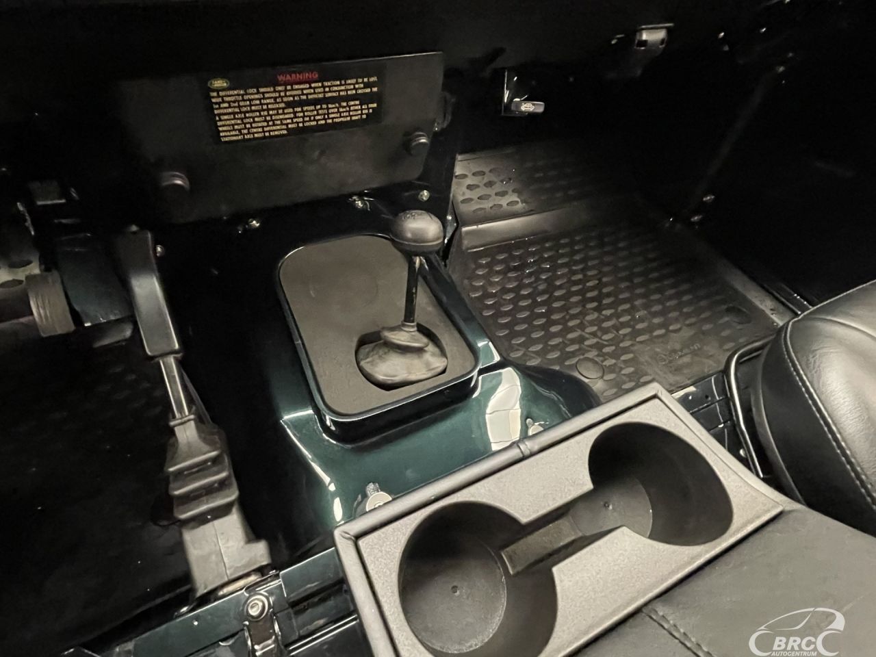 Land Rover Defender | 30