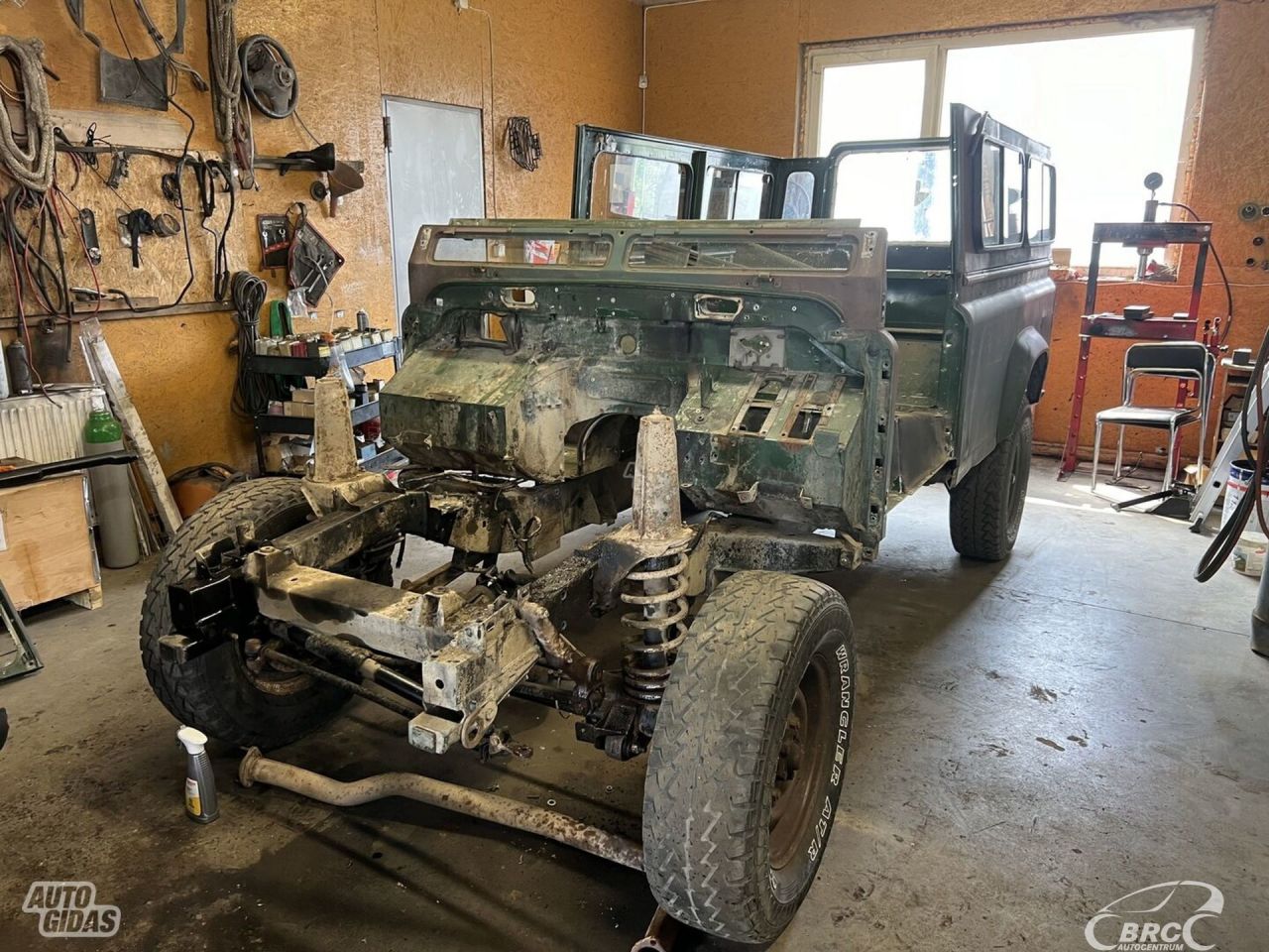 Land Rover Defender | 54