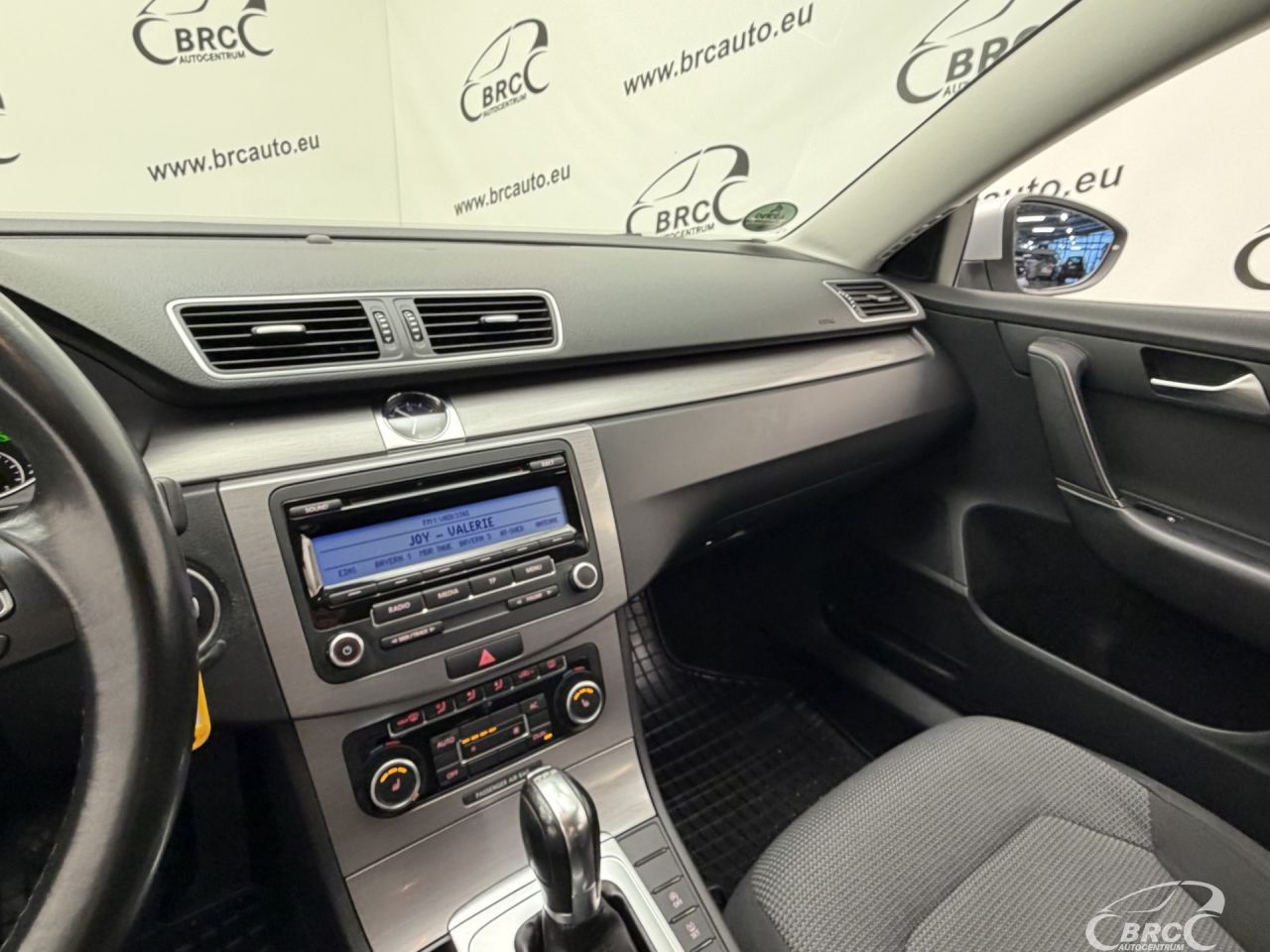 Volkswagen Passat | 25