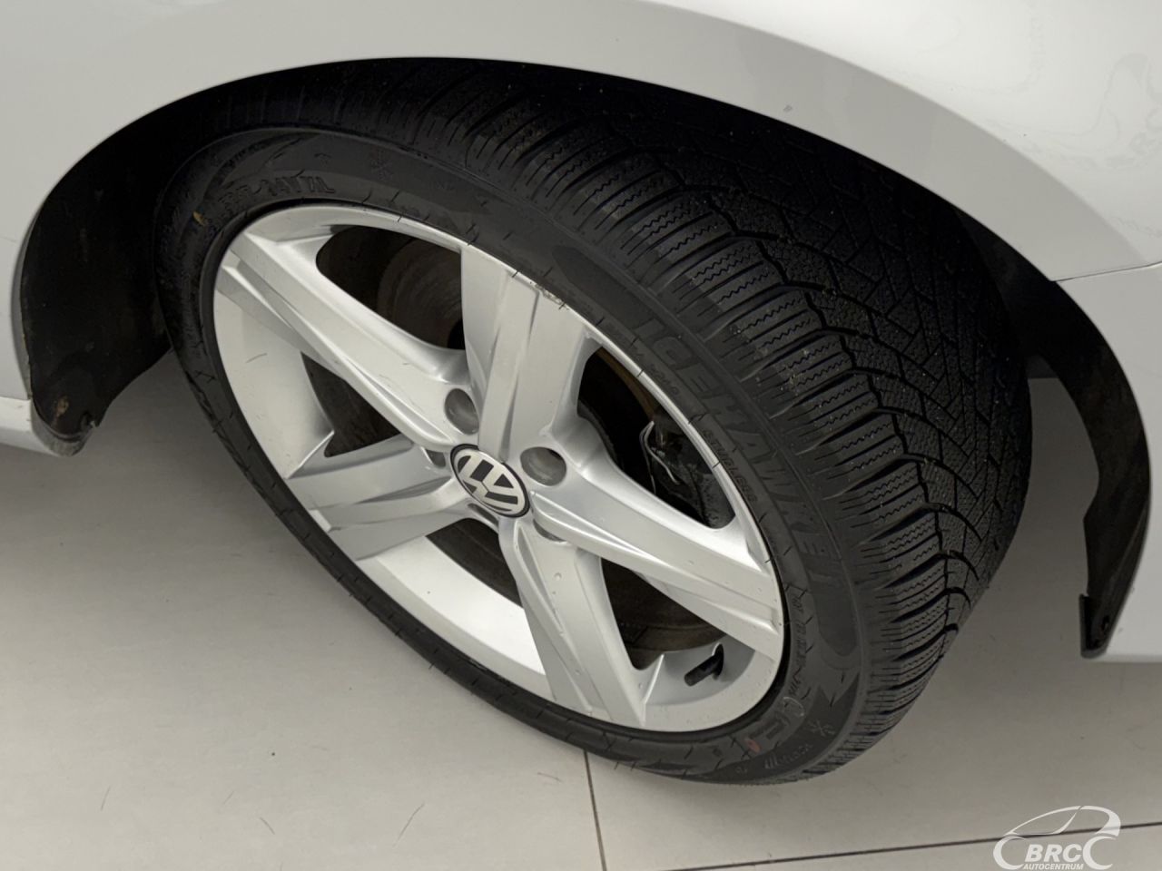 Volkswagen Passat | 33