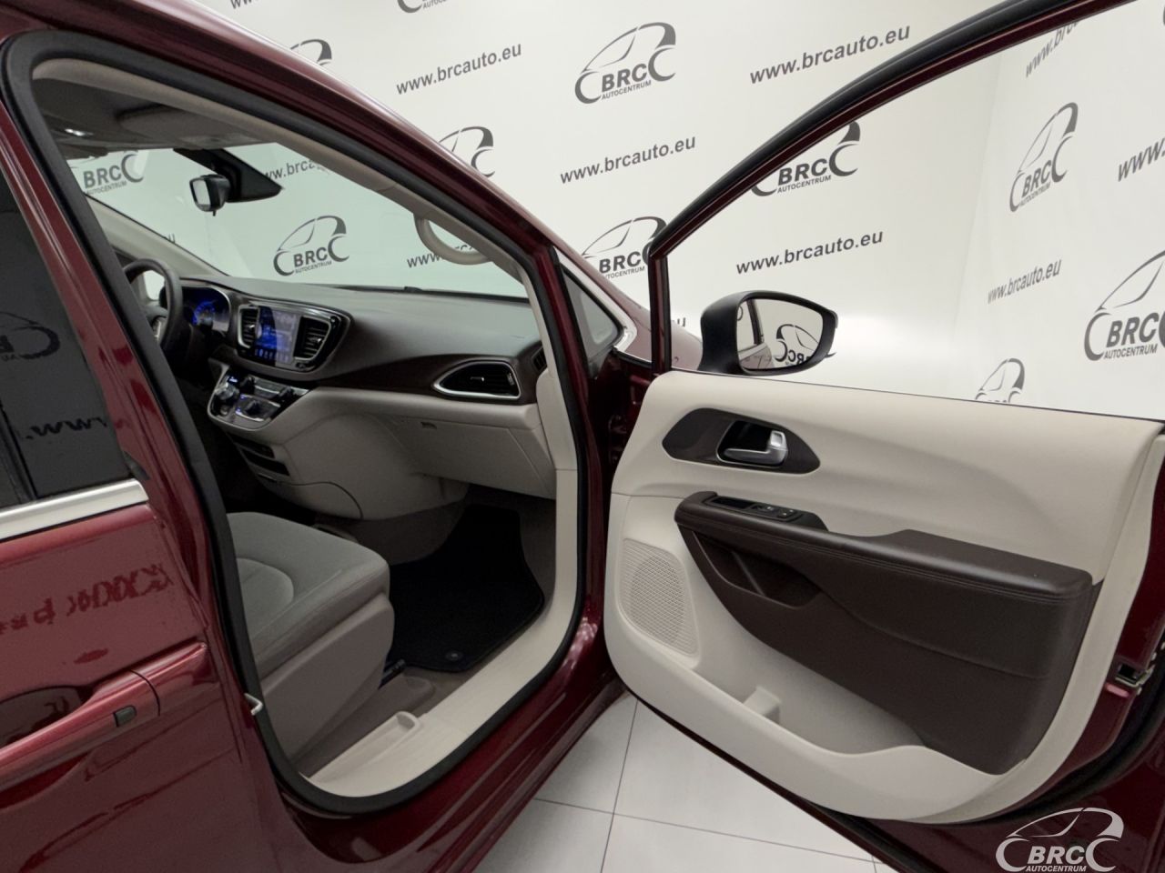 Chrysler Pacifica | 7