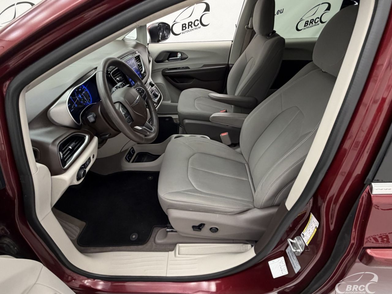 Chrysler Pacifica | 22