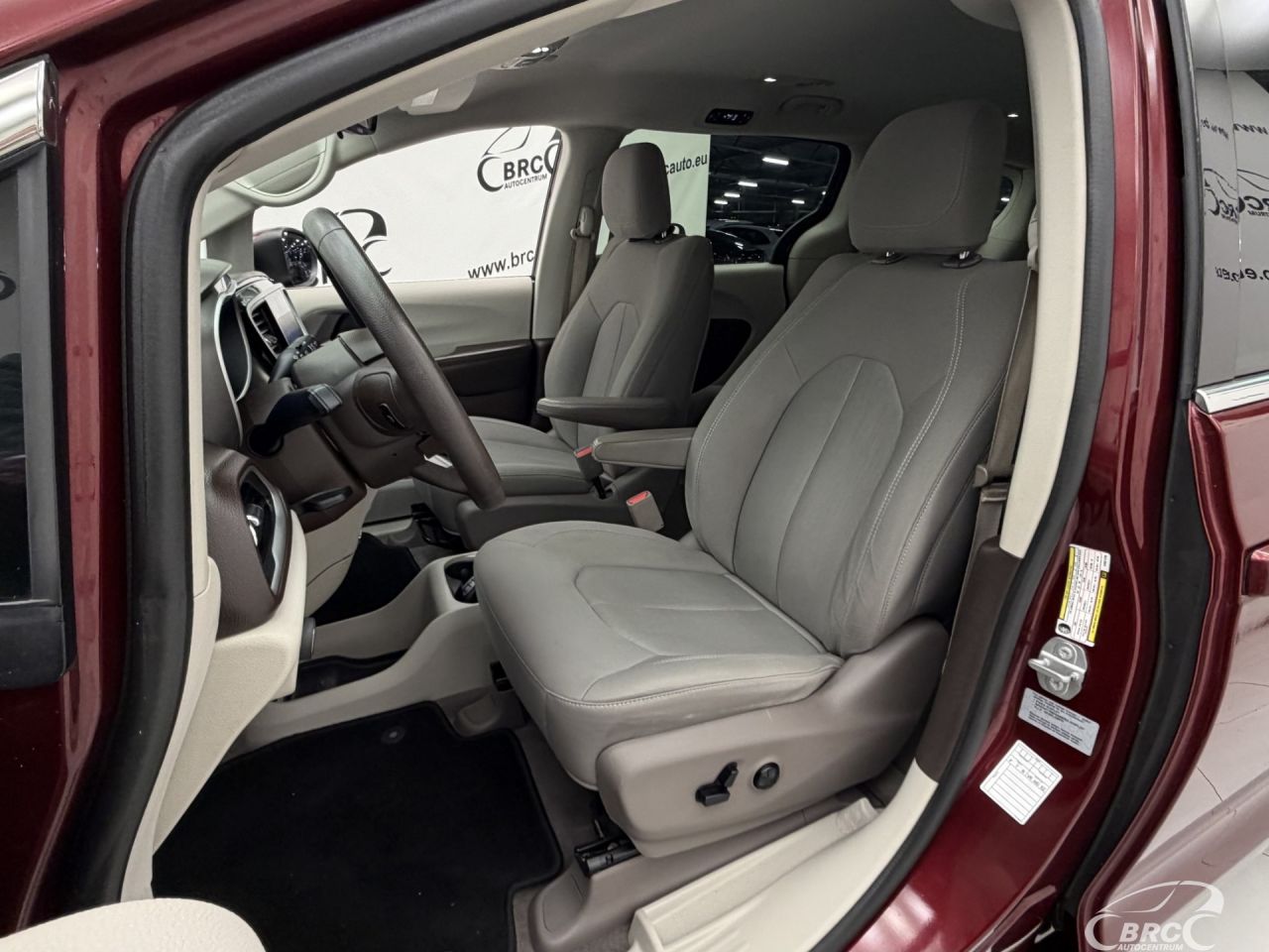 Chrysler Pacifica | 24