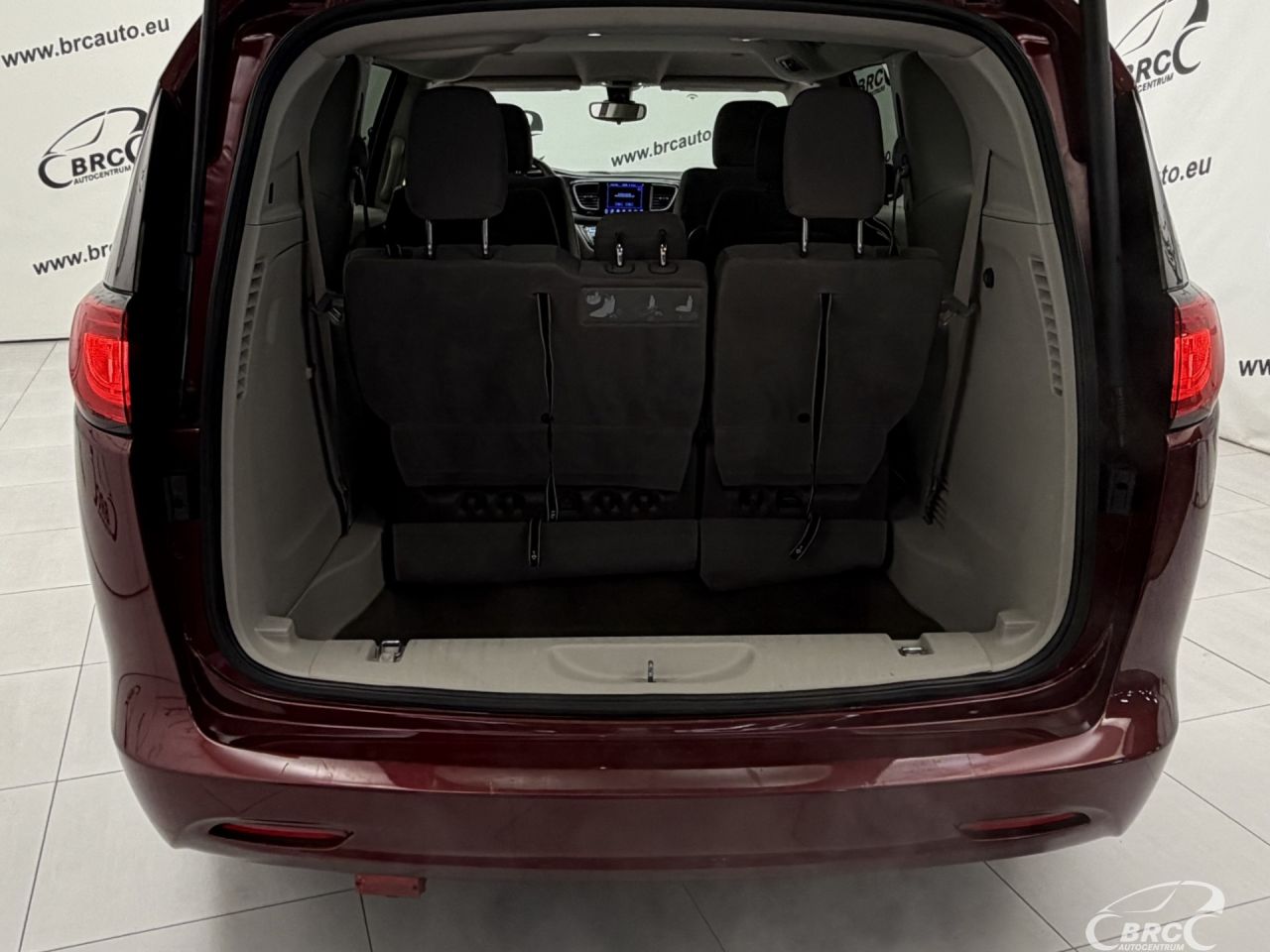 Chrysler Pacifica | 42