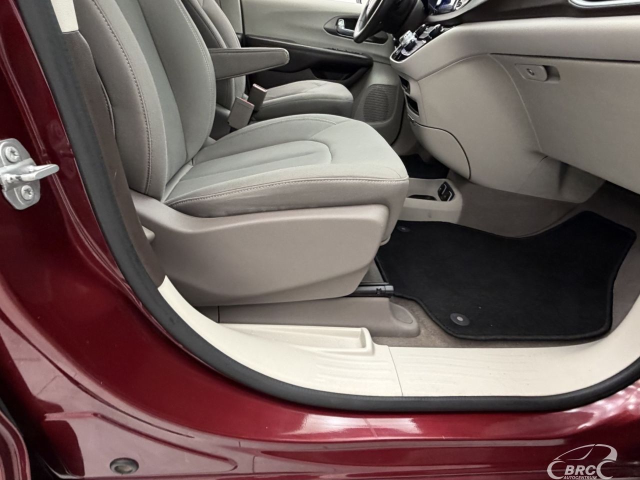 Chrysler Pacifica | 5