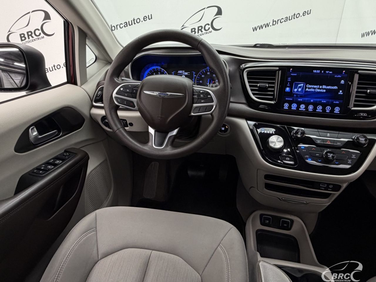 Chrysler Pacifica | 13