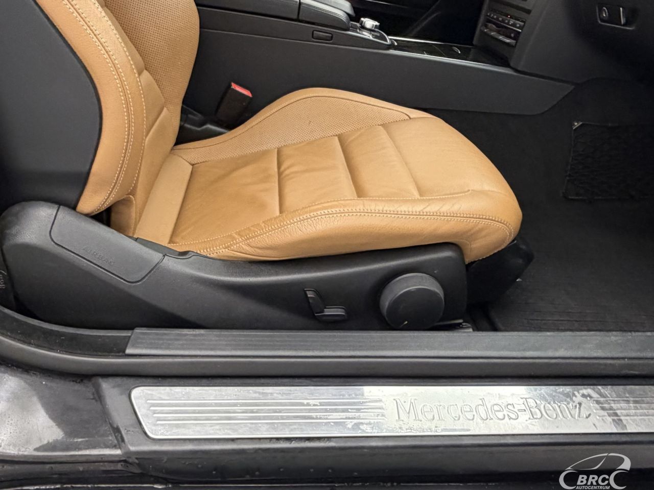 Mercedes-Benz E220 | 5