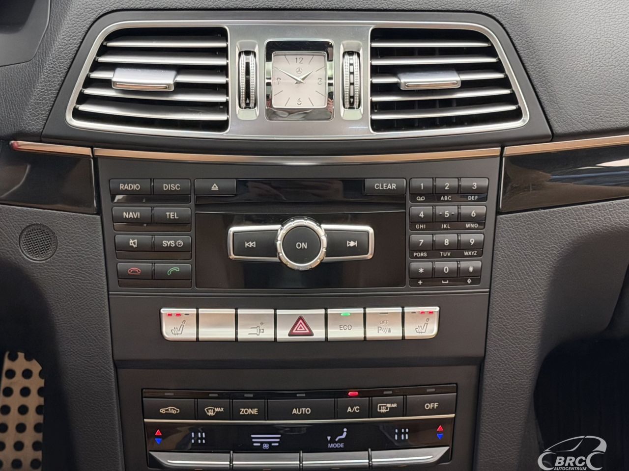 Mercedes-Benz E220 | 12