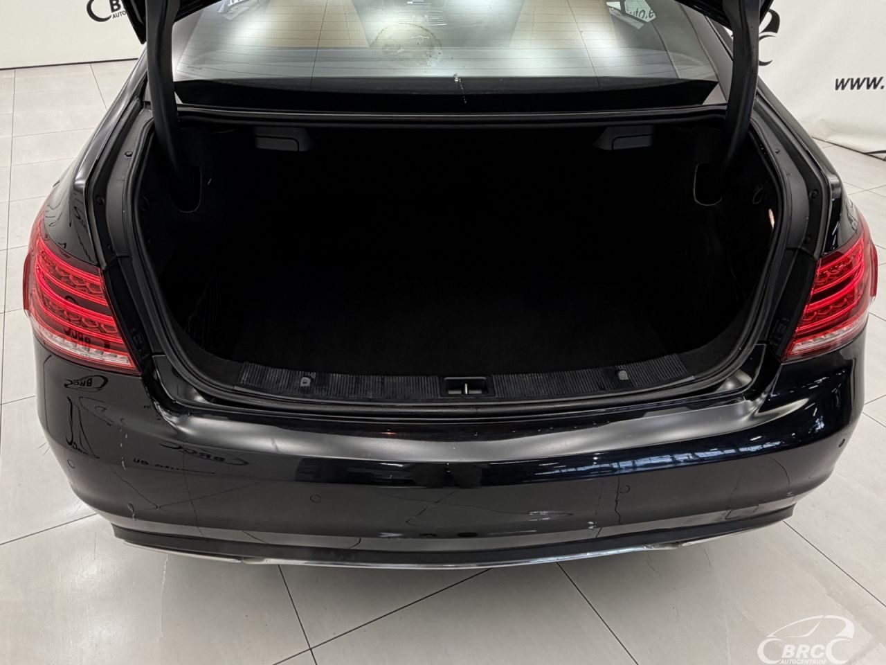 Mercedes-Benz E220 | 36