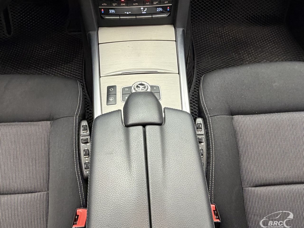 Mercedes-Benz E220 | 17