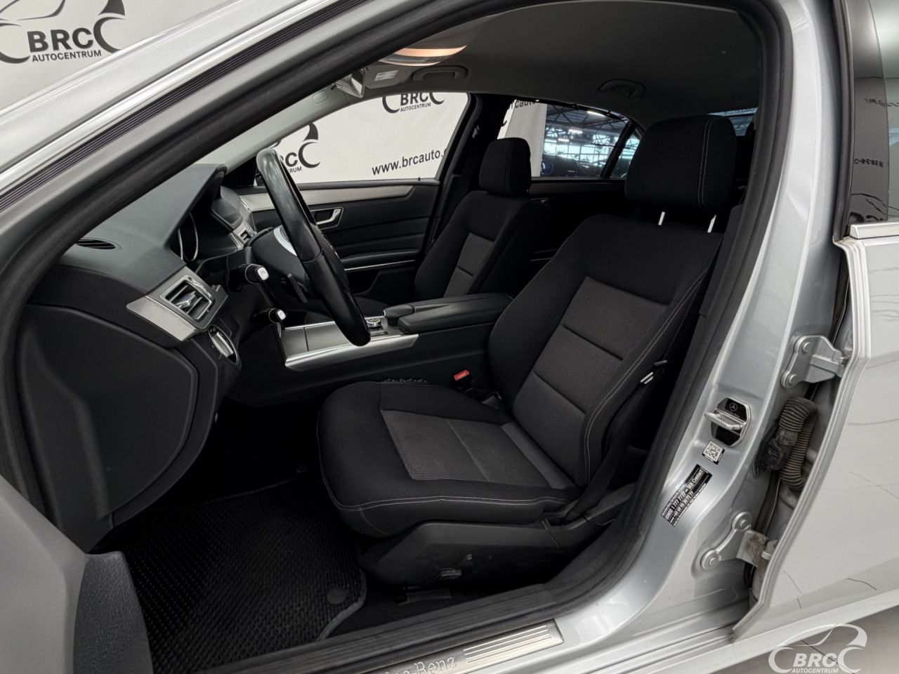 Mercedes-Benz E220 | 22