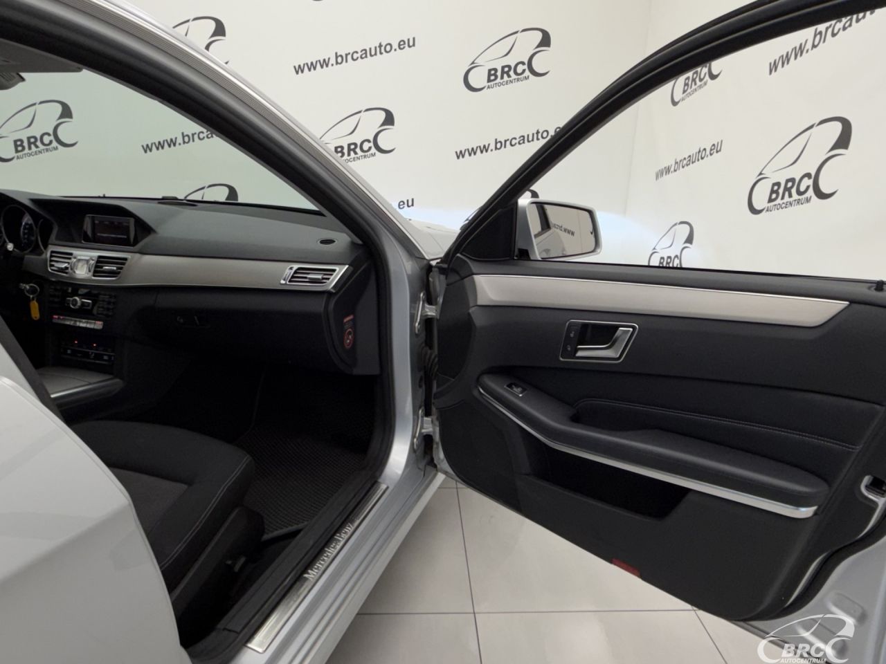 Mercedes-Benz E220 | 7