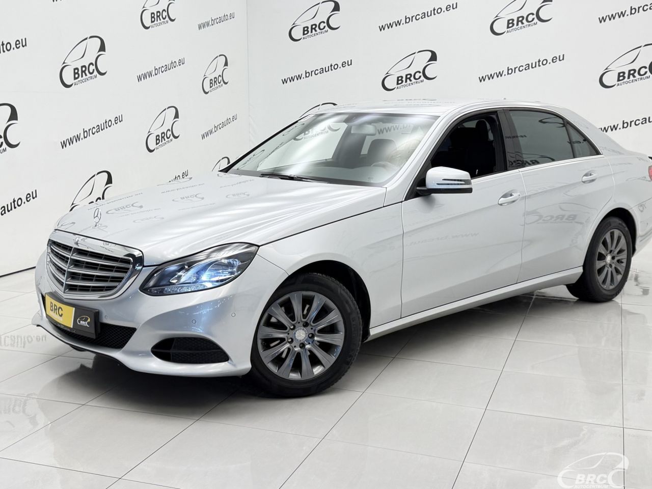 Mercedes-Benz E220 | 0