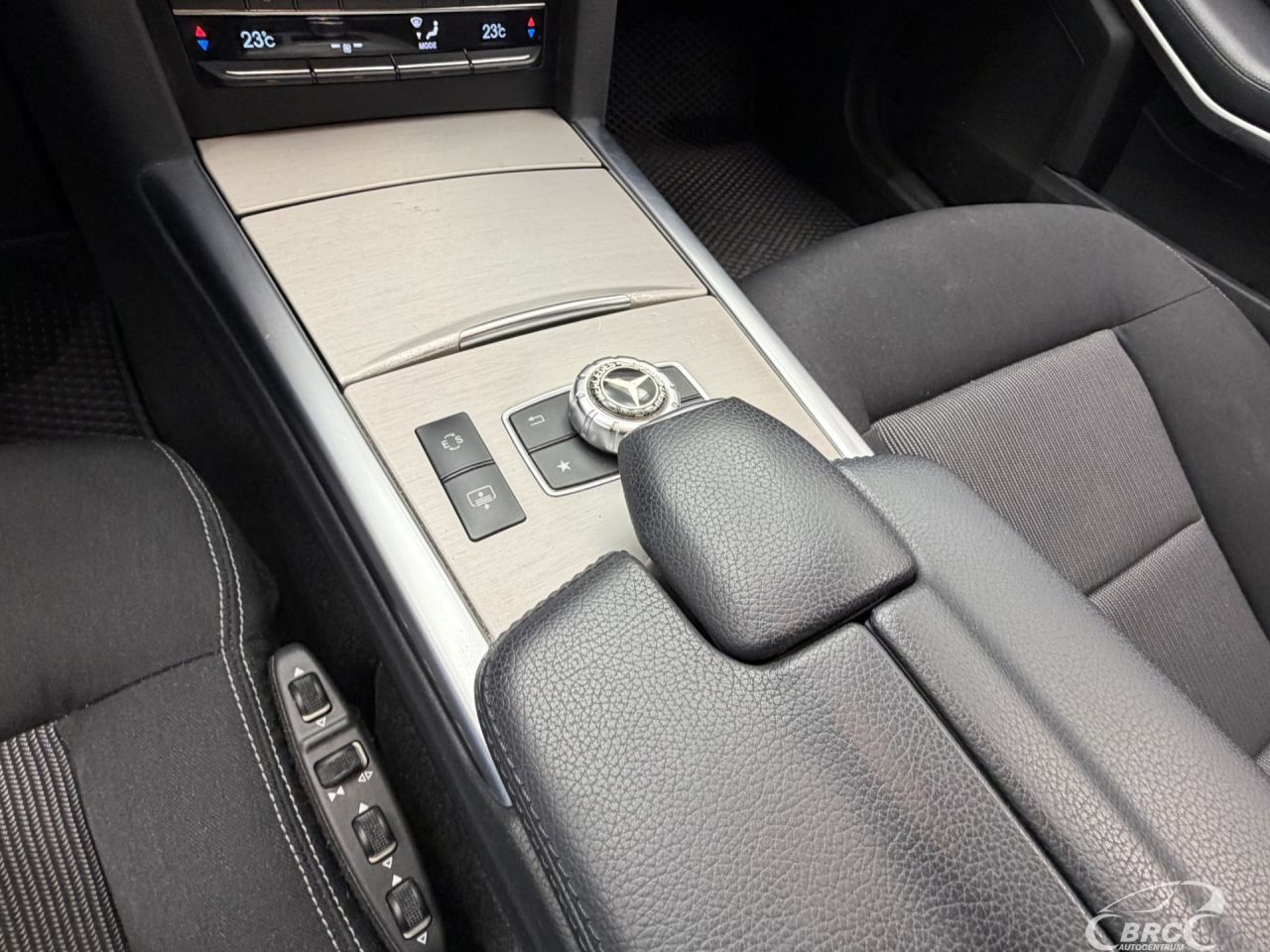 Mercedes-Benz E220 | 24