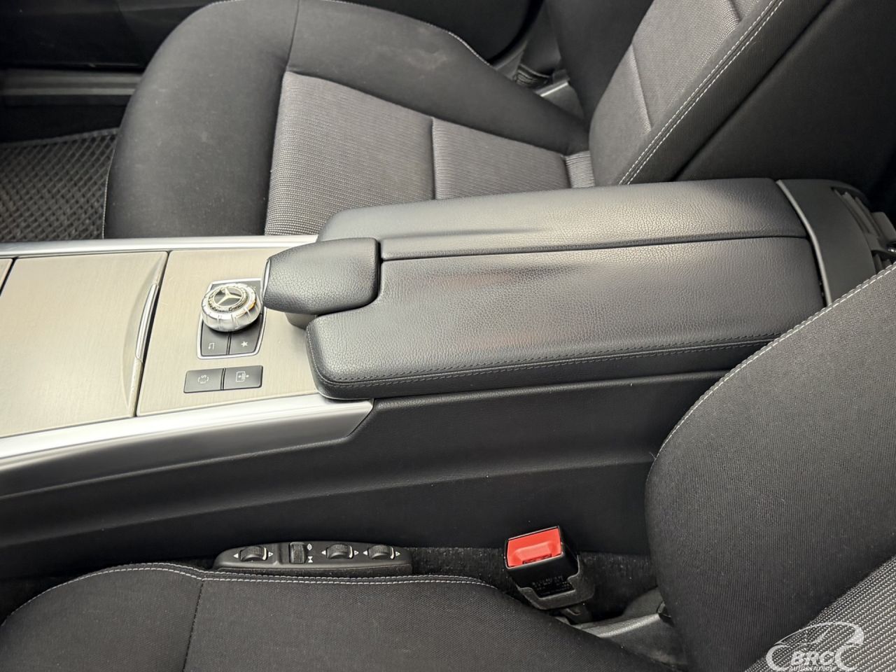 Mercedes-Benz E220 | 23