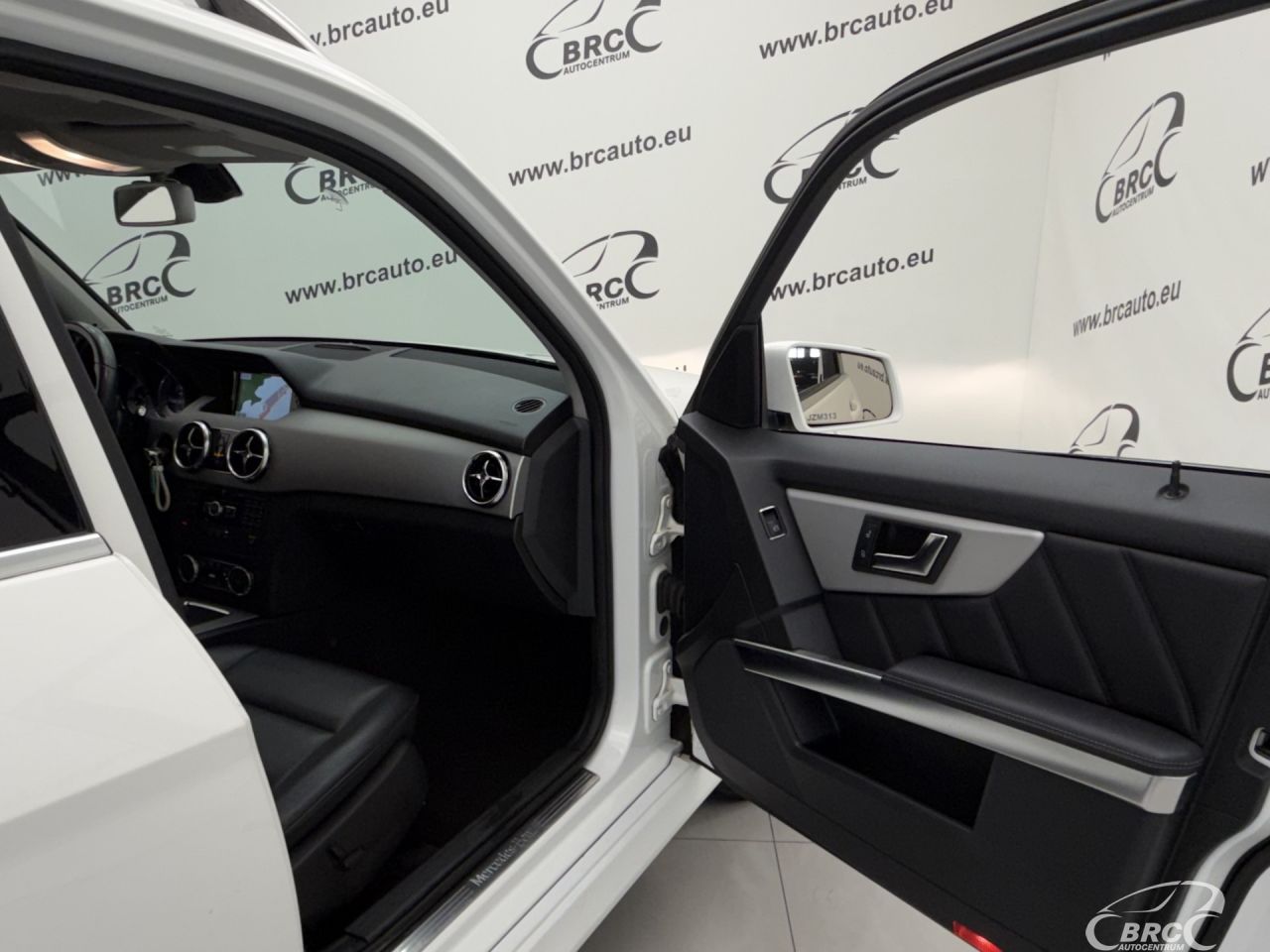 Mercedes-Benz GLK350 | 7