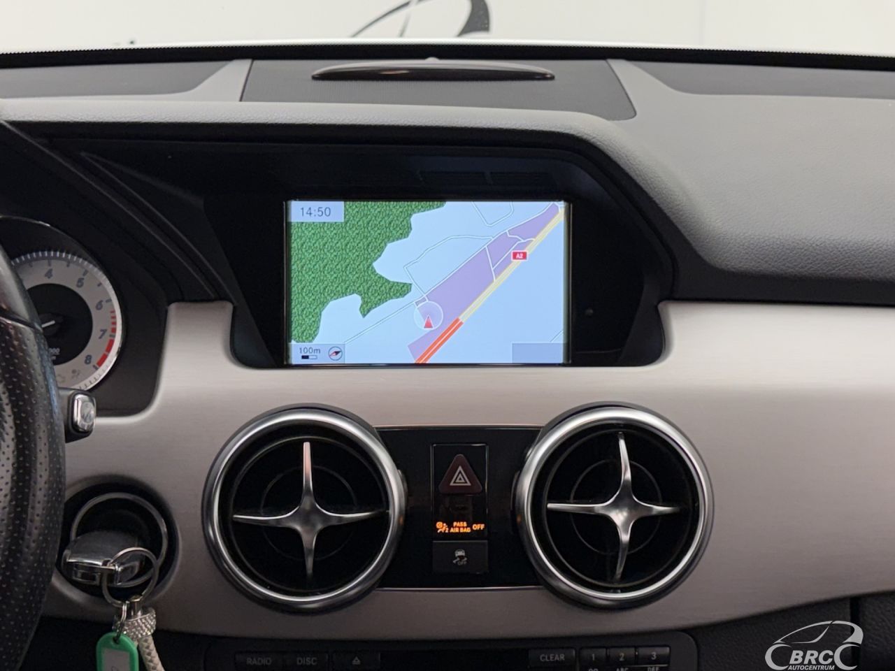 Mercedes-Benz GLK350 | 14