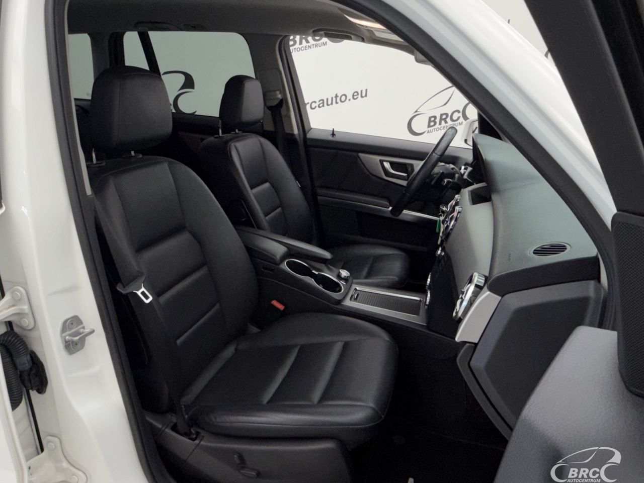 Mercedes-Benz GLK350 | 6