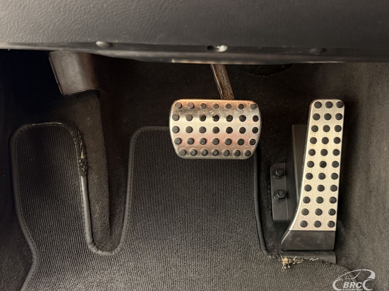 Mercedes-Benz GLK350 | 37