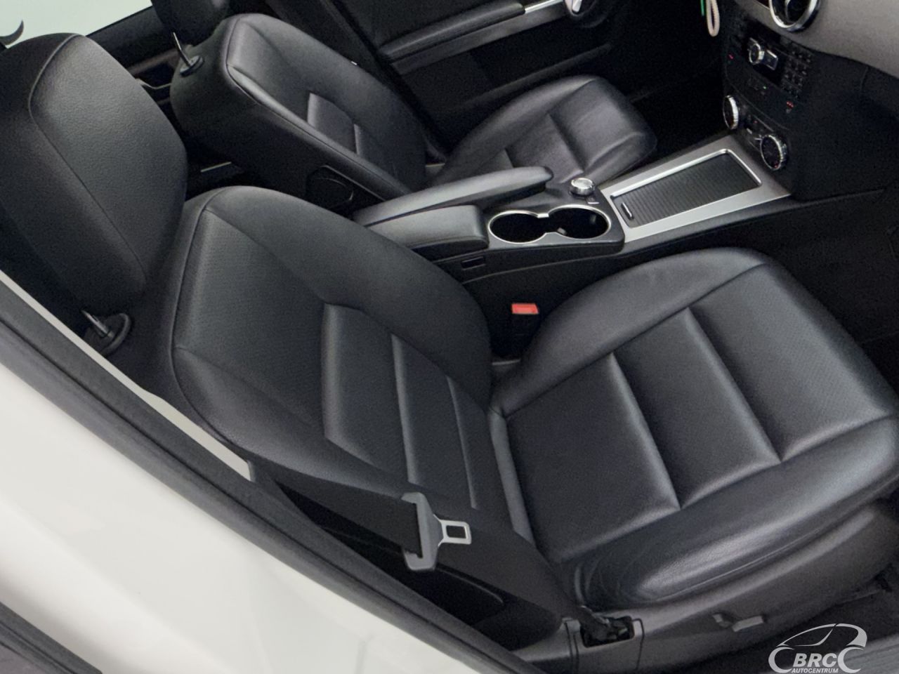 Mercedes-Benz GLK350 | 4