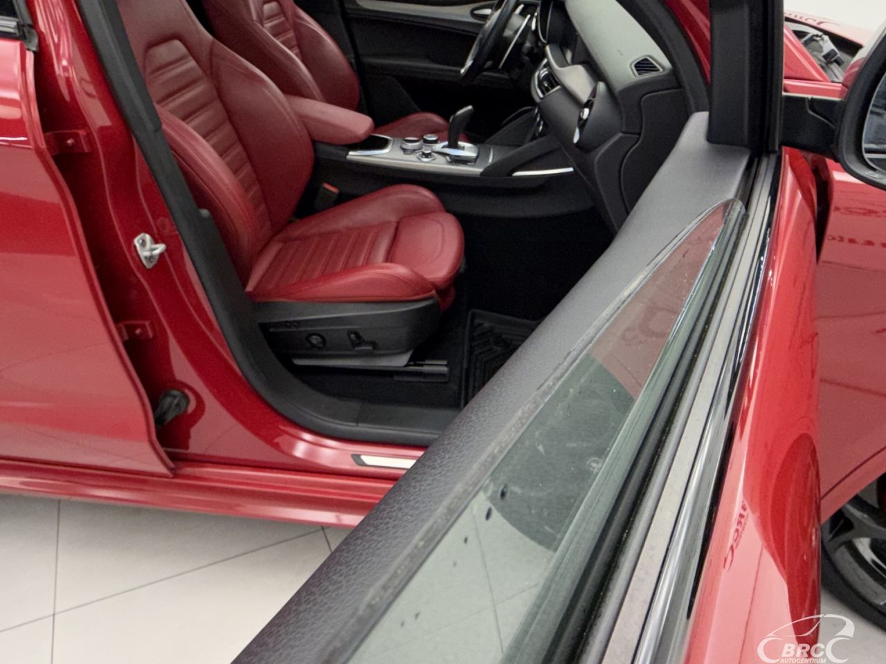 Alfa Romeo Stelvio | 9