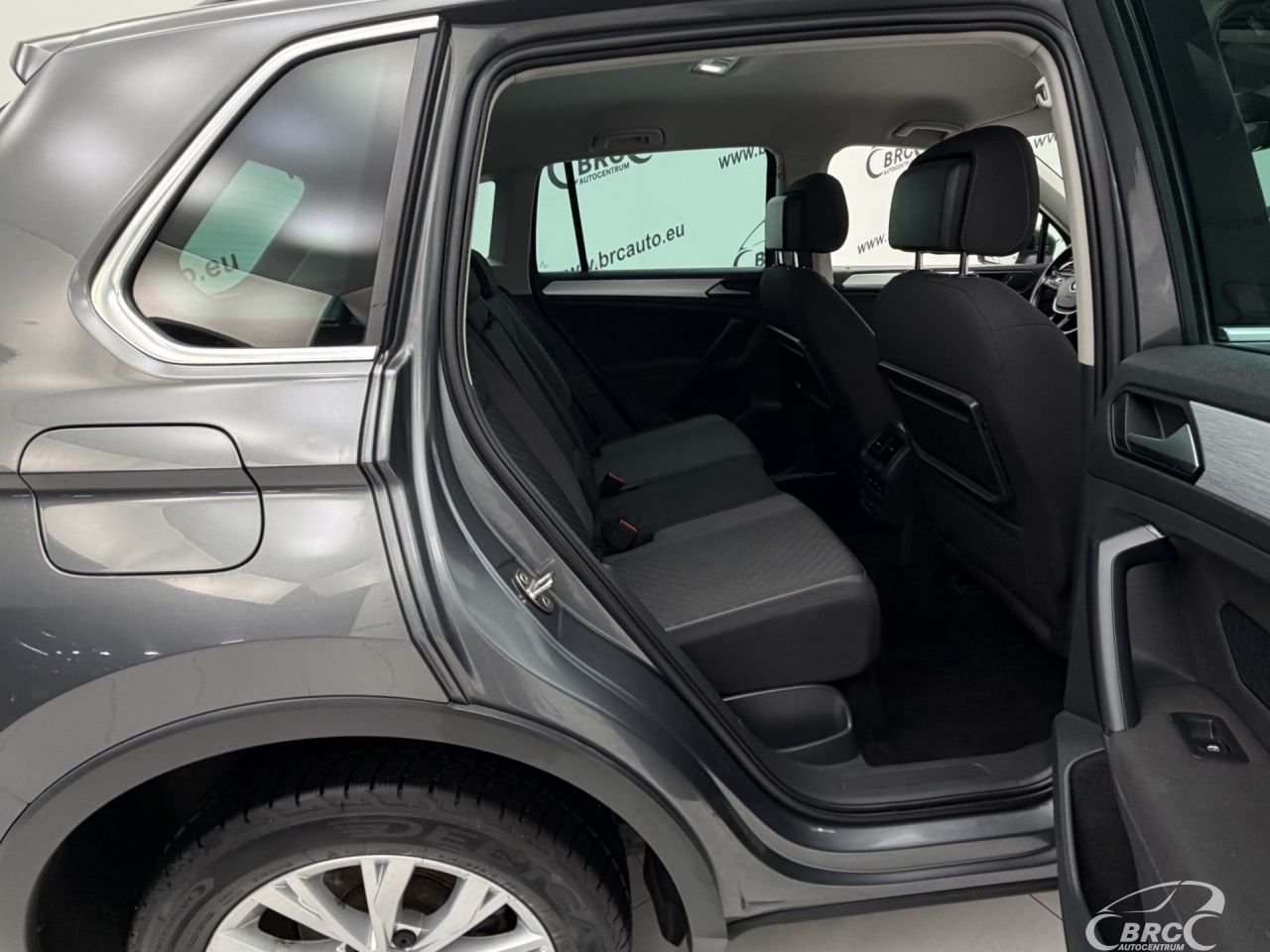 Volkswagen Tiguan | 8