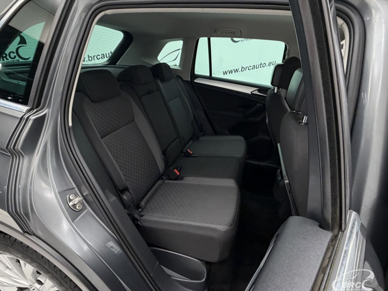 Volkswagen Tiguan | 10