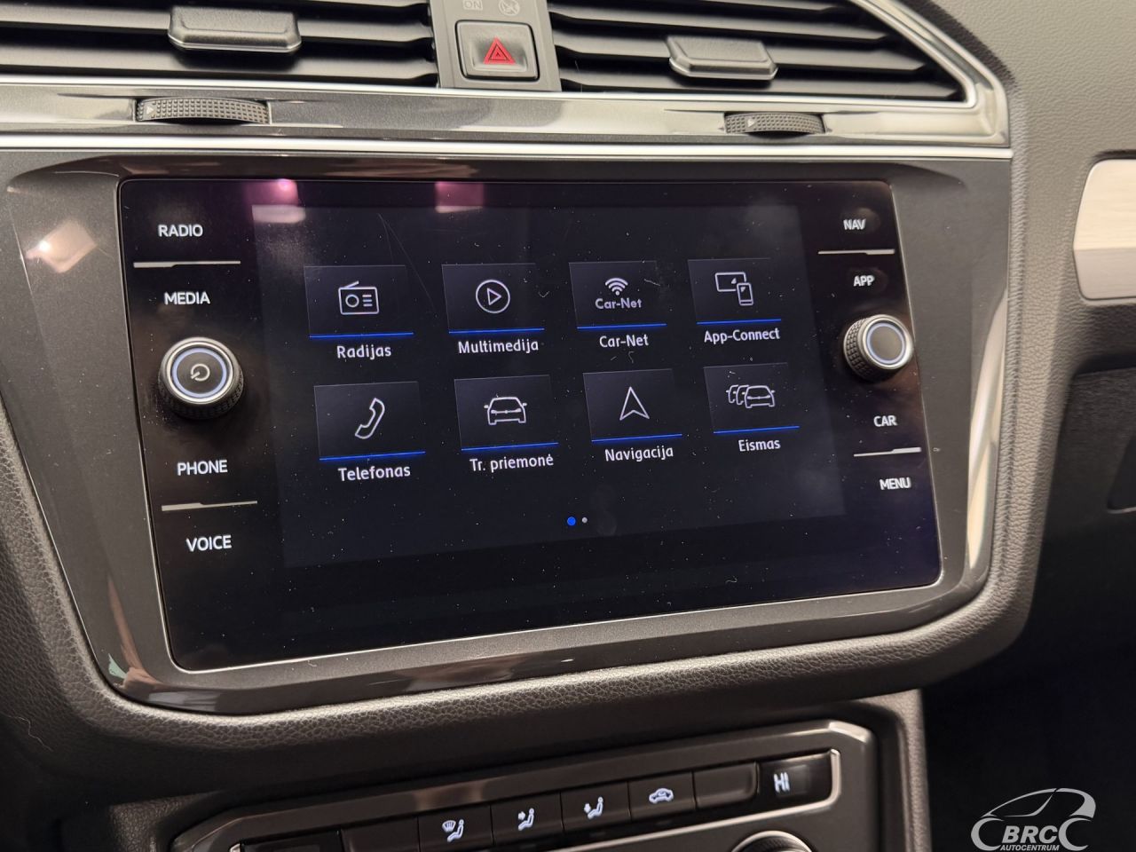 Volkswagen Tiguan | 42