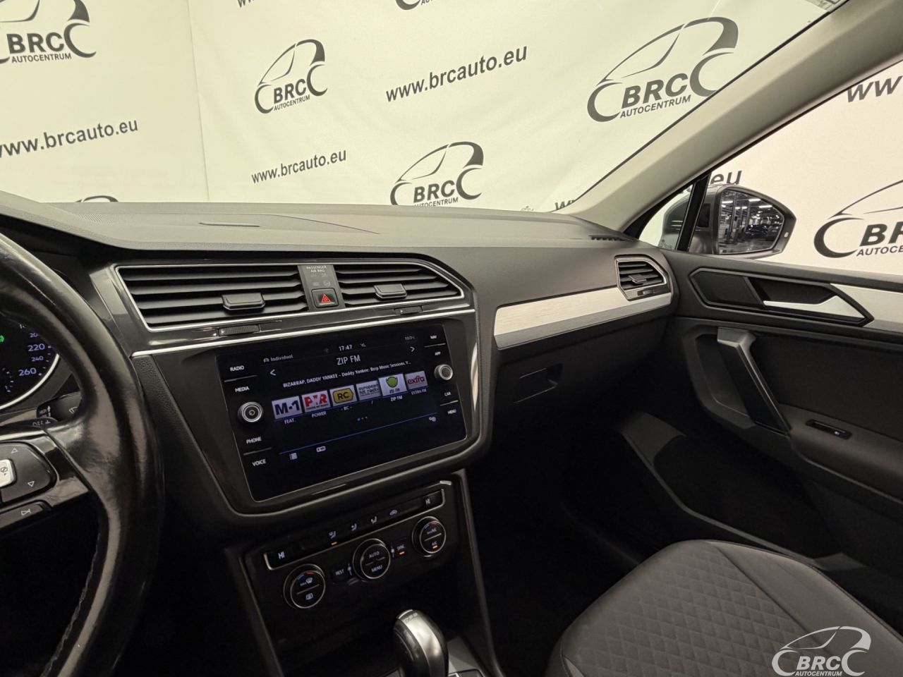 Volkswagen Tiguan | 28