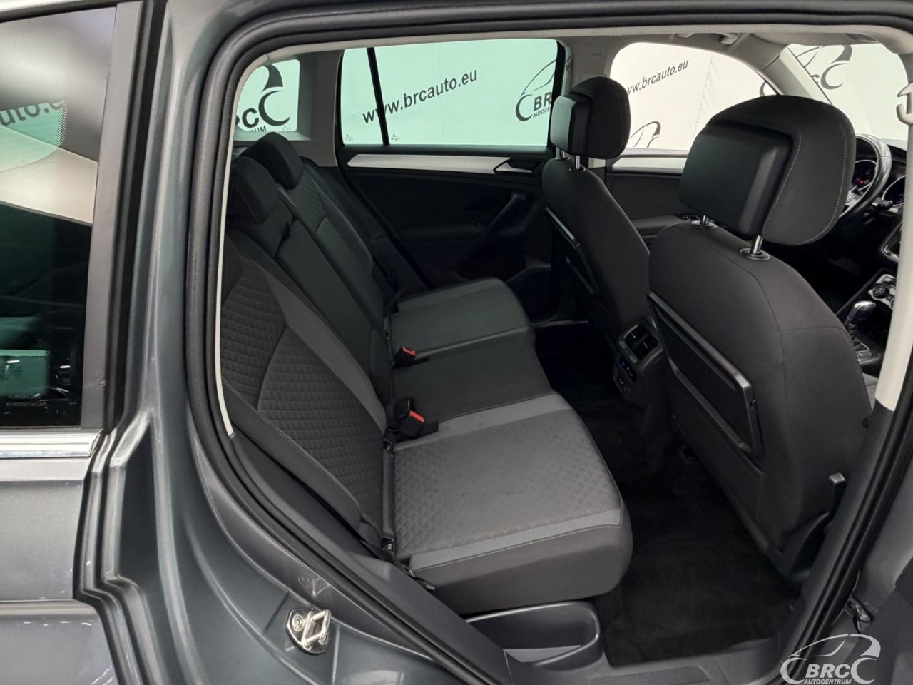 Volkswagen Tiguan | 9