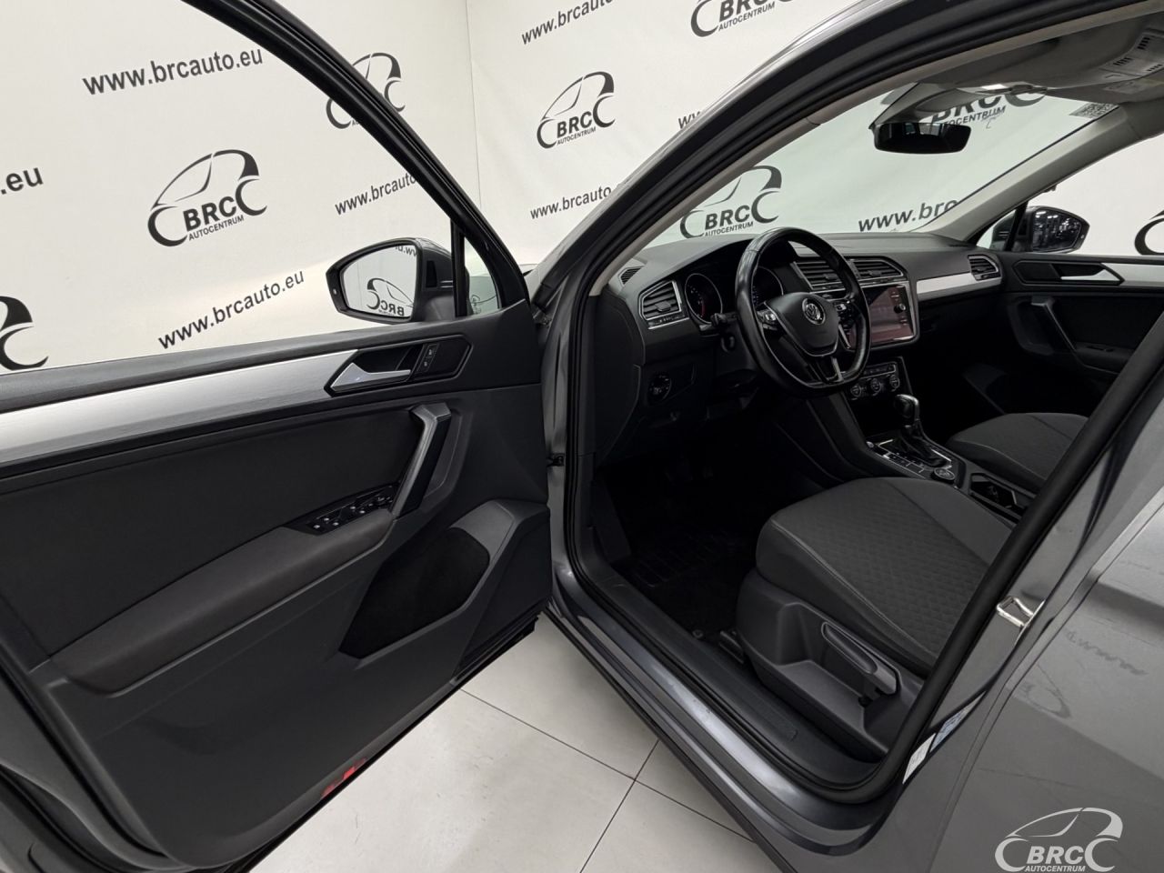 Volkswagen Tiguan | 18
