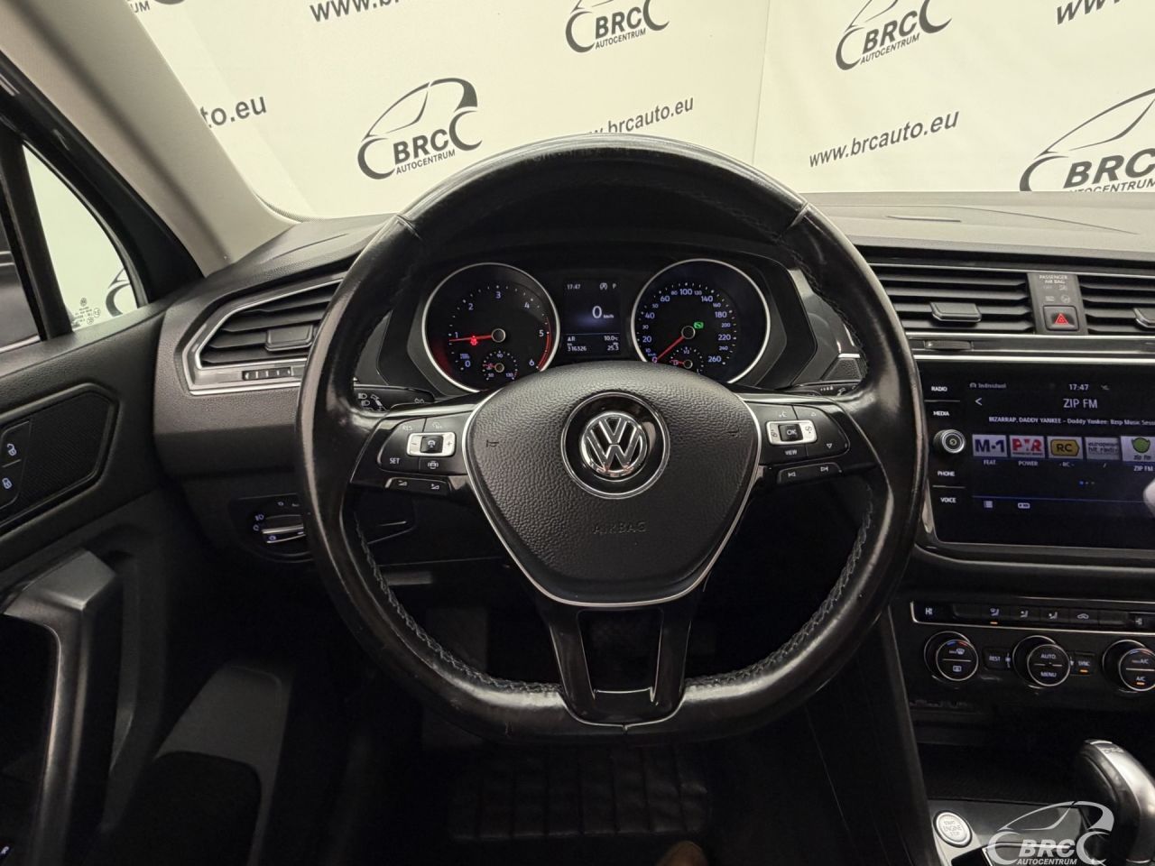 Volkswagen Tiguan | 29