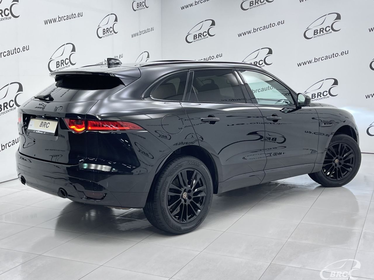 Jaguar F-Pace | 48