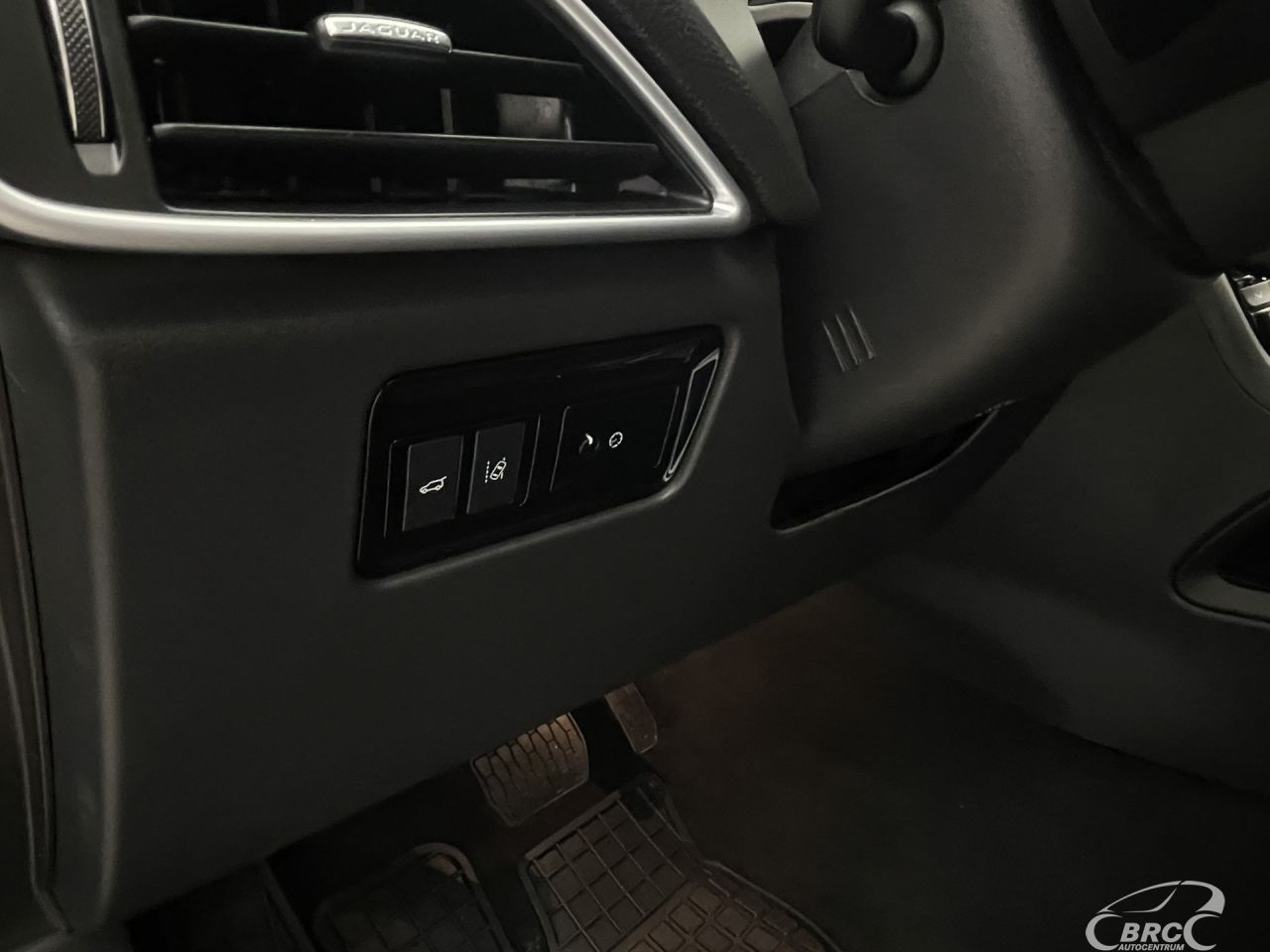 Jaguar F-Pace | 26