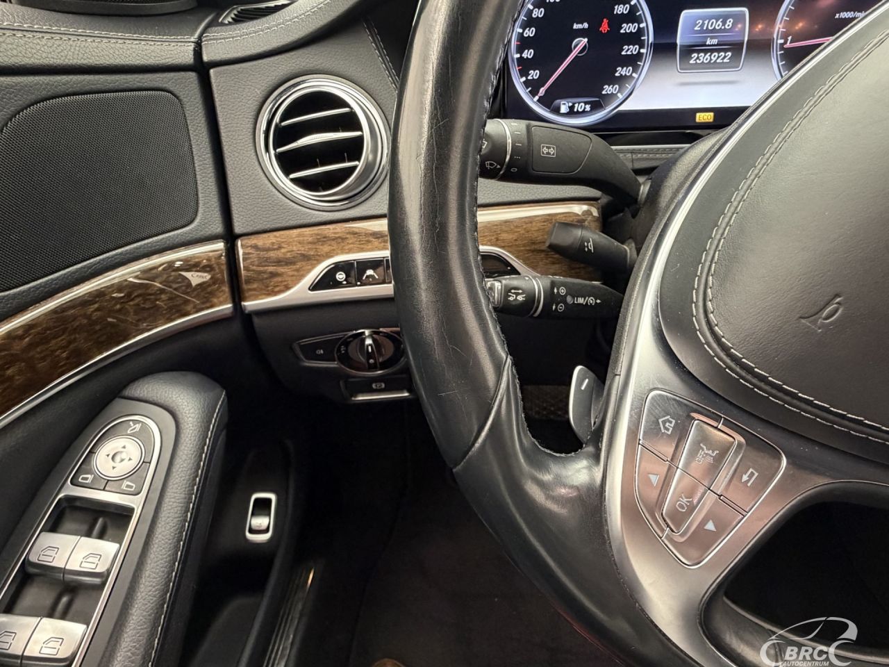 Mercedes-Benz S350 | 32